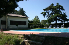 Отель Villa Il Cedro  Петриньяно